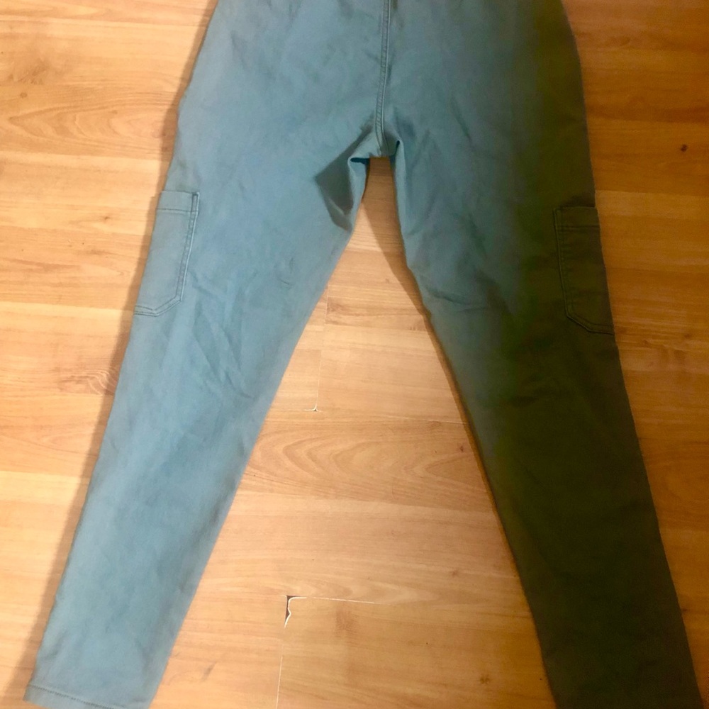 No Boundaries Women's Green Stretch Pants Medium Size (8-10)